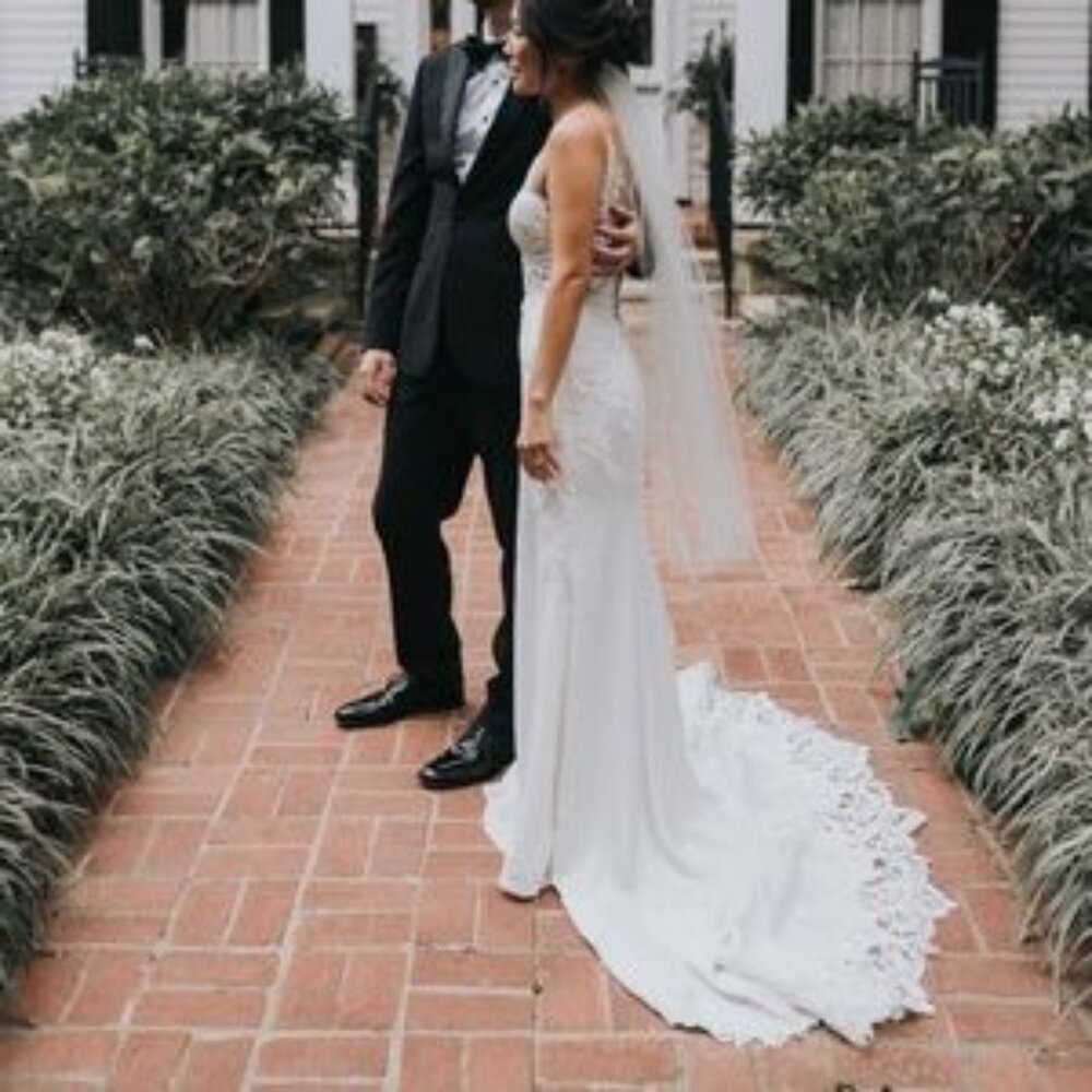 Stella York Wedding Dress - Picture 7 of 11